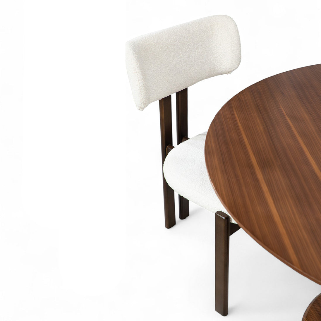 095 Round Dining Table Walnut