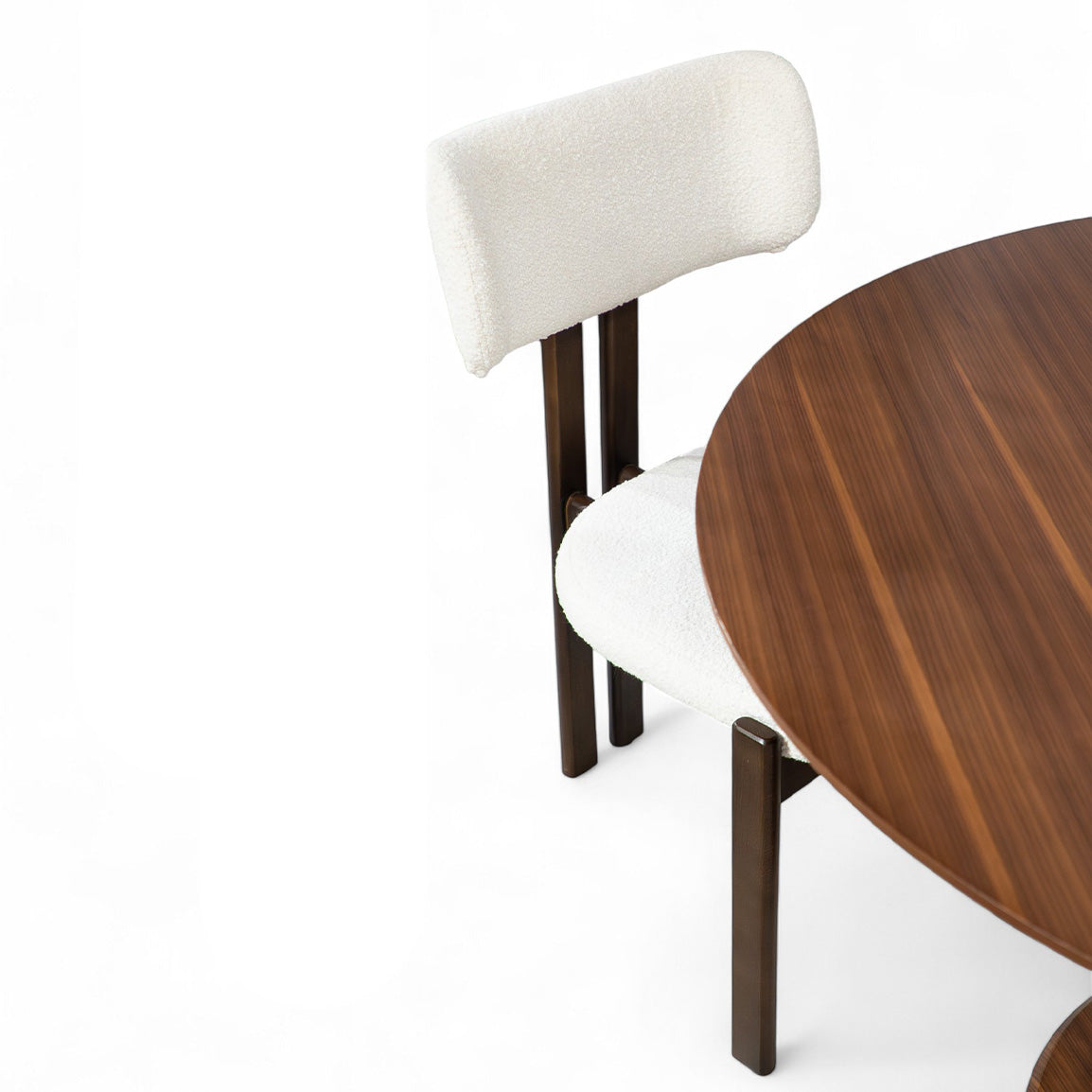 095 Round Dining Table Walnut