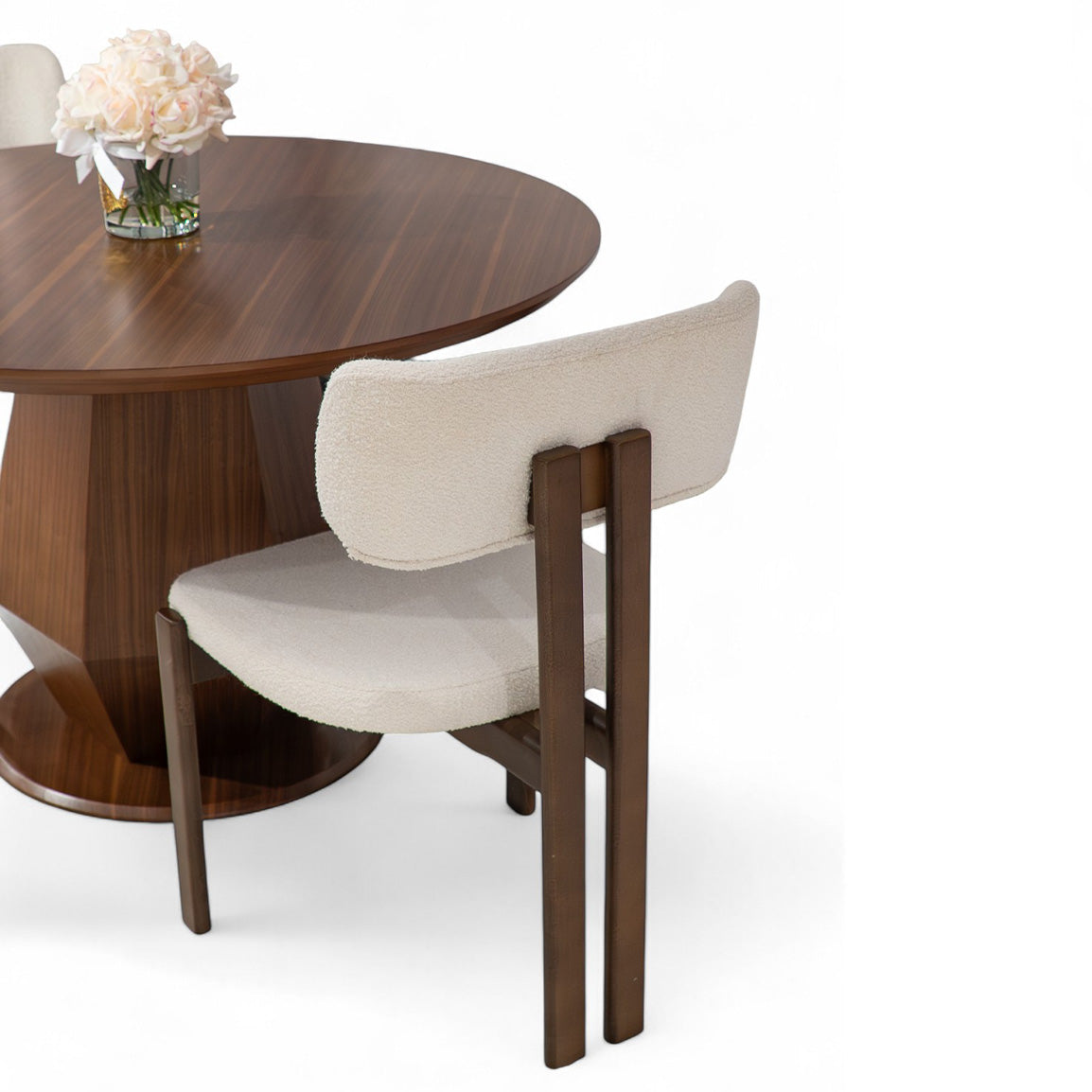 095 Round Dining Table Walnut