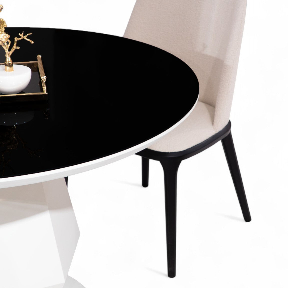 095 Round Dining Table White Black