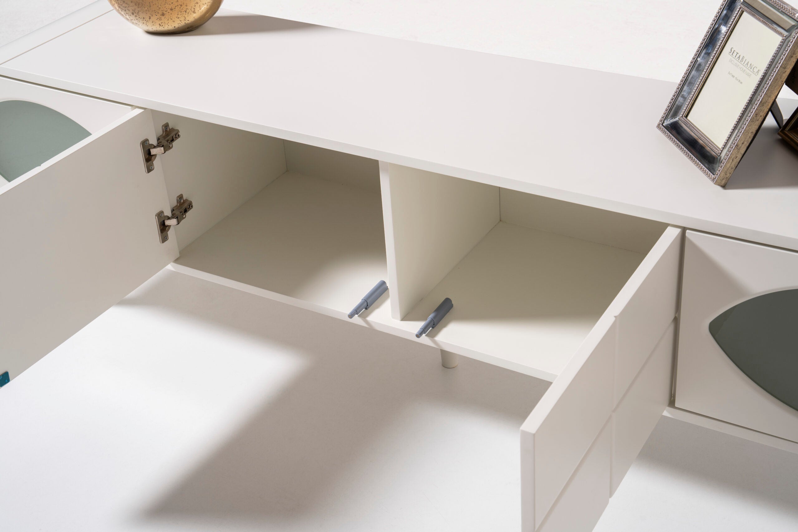 Trench Tv Unit Cream 200cm